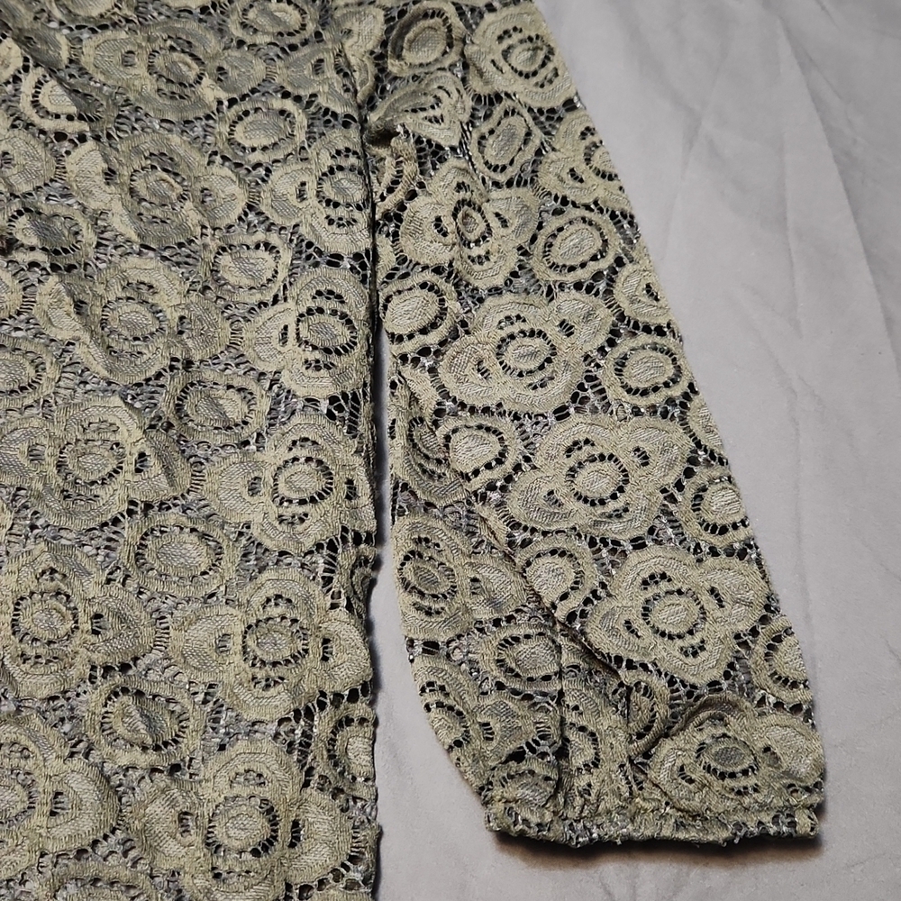 Apt 9 Lacey Top Size Large - Picture 3 of 3